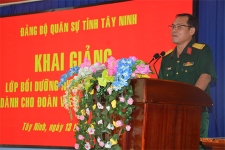 Đảng ủy Quân sự tỉnh Tây Ninh bồi dưỡng nhận thức về Đảng cho đoàn viên ưu tú