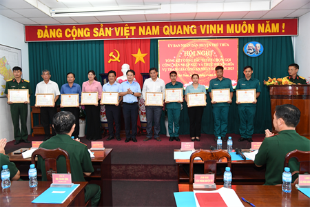 Huyện Thủ Thừa, tỉnh Long An tổng kết công tác tuyển chọn và gọi công dân nhập ngũ năm 2025