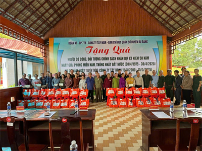 Công ty Tây Nam phối hợp Đoàn Kinh tế Quốc phòng 778 tặng quà người có công trên địa bàn tỉnh Bình Phước