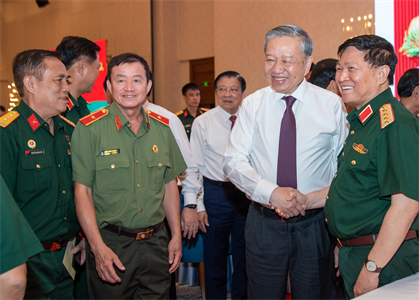 Tổng Bí thư Tô Lâm: "Các đồng chí là biểu tượng cao đẹp của chủ nghĩa anh hùng cách mạng, là đại diện của một thế hệ anh hùng của dân tộc anh hùng"