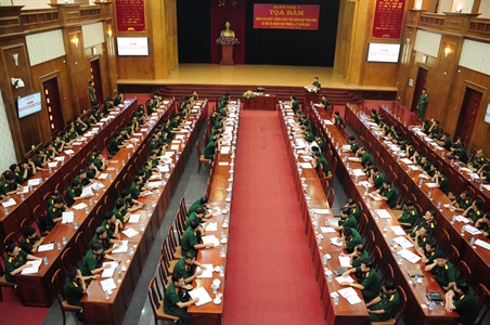 Công tác giáo dục khoa học xã hội và nhân văn hình thành nhân cách đẹp của người quân nhân