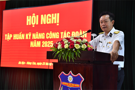 Vùng 2 Hải quân tập huấn kỹ năng công tác Đoàn