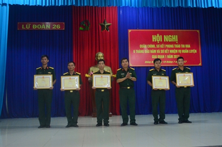 Lữ đoàn Tăng – Thiết giáp 26 sơ kết phong trào thi đua quyết thắng 6 tháng đầu năm 2017