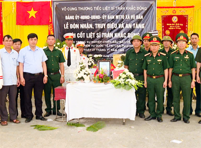 Hài cốt Liệt sĩ Trần Khắc Dũng được di dời về quê nhà an táng