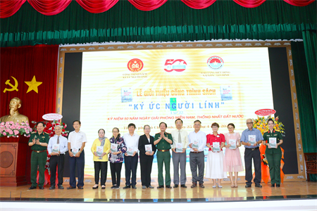 Giới thiệu sách “Ký ức người lính” tập 22