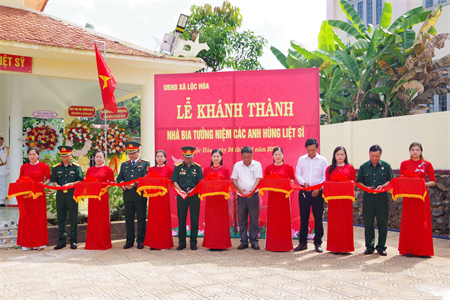 Lễ khánh thành bia tưởng niệm các Anh hùng Liệt sĩ Sư đoàn 7