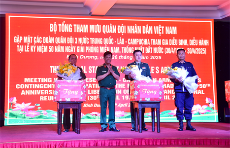 Tham gia diễu binh diễu hành thể hiện tình đoàn kết, hữu nghị, gắn bó giữa Việt Nam với ba nước Trung Quốc - Lào - Campuchia