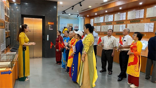 Nhà trưng bày Hoàng Sa - Địa chỉ đỏ giáo dục tình yêu biển, đảo quê hương