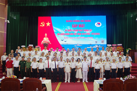 Gặp mặt kỷ niệm 70 năm thành lập Hải quân nhân dân Việt Nam