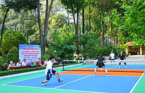 Phòng Cán bộ tổ chức thi đấu Pickleball chào mừng kỷ niệm 50 năm Ngày giải phóng Miền Nam, thống nhất đất nước