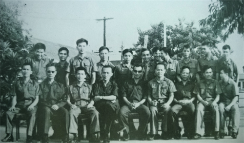 NGÀY NÀY 50 NĂM TRƯỚC: Ngày 29-4-1975, đại diện “lực lượng thứ ba” đến trại Davis