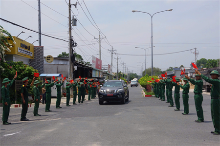 Sư đoàn 5 hân hoan chào đón lực lượng diễu binh, diễu hành hoàn thành xuất sắc nhiệm vụ trở về đơn vị