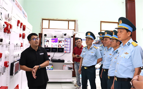 Quân chủng Phòng không - Không quân mít tinh hưởng ứng Tháng hành động về ATVSLĐ và Tháng công nhân năm 2025