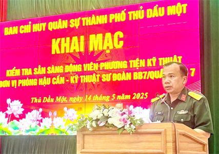 Ban CHQS thành phố Thủ Dầu Một kiểm tra sẵn sàng động viên phương tiện kỹ thuật dự bị động viên