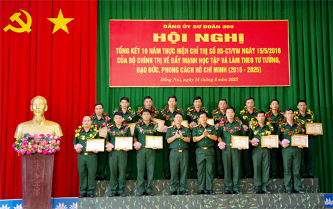 Sư đoàn 309 tổng kết 10 năm thực hiện chỉ thị 05 của Bộ Chính trị