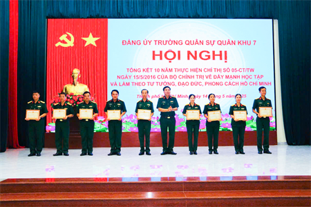 Trường Quân sự Quân khu 7 tổng kết 10 năm thực hiện Chỉ thị 05