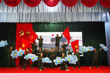 Sôi nổi hội thi tiếng hát chiến sĩ mới tại Trung đoàn 271