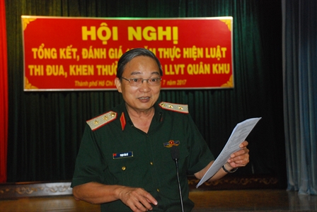 Luật Thi đua khen thưởng trong LLVT Quân khu 7 luôn được bảo đảm chặt chẽ, có nền nếp