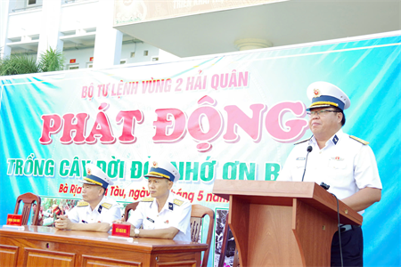 Vùng 2 Hải quân phát động “Trồng cây đời đời nhớ ơn Bác”
