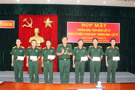 Cục Chính trị gặp mặt tri ân thương binh, thân nhân liệt sĩ.