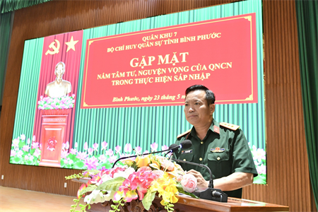 Bộ CHQS tỉnh Bình Phước gặp mặt, nắm tâm tư, nguyện vọng quân nhân trong việc sáp nhập đơn vị