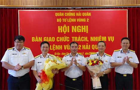 Bàn giao chức trách, nhiệm vụ Tư lệnh Vùng 2 Hải quân