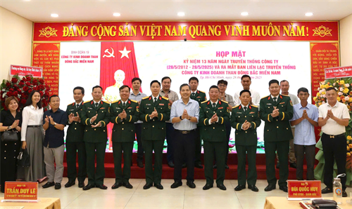 Công ty kinh doanh than Đông Bắc miền Nam kỉ niệm 13 năm ngày truyền thống công ty và ra mắt ban liên lạc