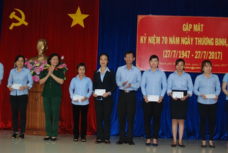 Công ty Dệt may 7: Trao quà cho thương binh, thân nhân gia đình thương binh, liệt sĩ