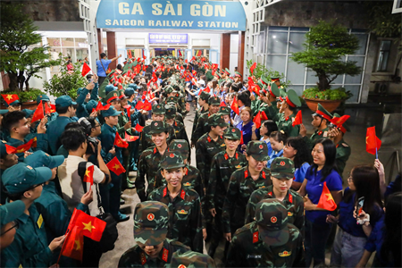 Cán bộ, chiến sĩ LLVT Quân khu 7 hướng về Quảng trường Ba Đình