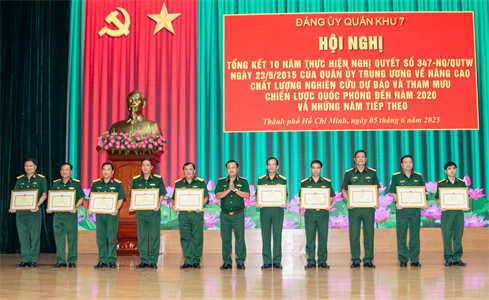 Đảng ủy Quân khu 7 lãnh đạo nâng cao chất lượng nghiên cứu, dự báo và tham mưu chiến lược quốc phòng