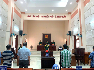 Tòa án quân sự khu vực Quân khu 7 xét xử vụ án “Tổ chức đánh bạc” và “Đánh bạc”
