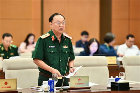 Ủy ban Thường vụ Quốc hội cho ý kiến về dự án Luật sửa đổi, bổ sung một số điều của các luật trong lĩnh vực quốc phòng