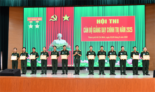 Sư đoàn 9 nâng cao chất lượng đội ngũ cán bộ giảng dạy chính trị