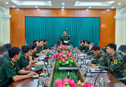 Đại tá Lê Xuân Bình, Phó Tư lệnh, Tham mưu trưởng Quân khu 7 làm việc với lực lượng A80