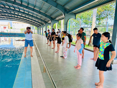 Bộ CHQS tỉnh Bà Rịa - Vũng Tàu khai mạc lớp dạy bơi an toàn cho trẻ em