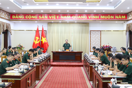 Trung tướng Thái Đại Ngọc, Phó Tổng Tham mưu trưởng QĐND Việt Nam khảo sát tại Quân khu 7 phục vụ xây dựng Đề án 965