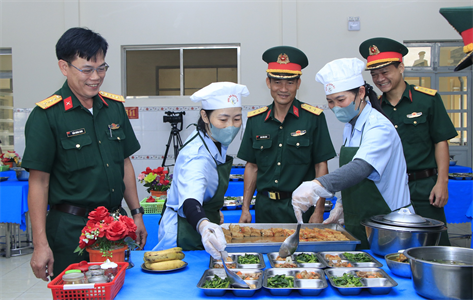 “Anh Nuôi” chiến sĩ