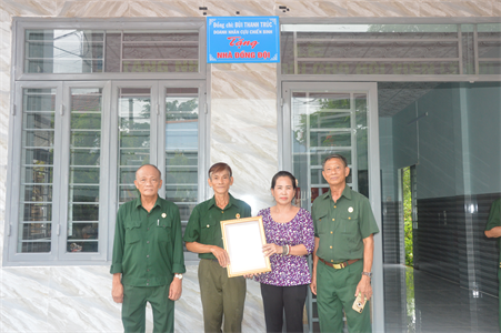 ​Hội Cựu chiến binh tỉnh Đồng Nai tặng nhà đồng đội