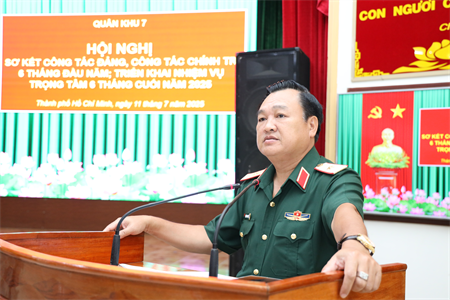 Công tác Đảng, công tác chính trị góp phần xây dựng đơn vị vững mạnh toàn diện “Mẫu mực, tiêu biểu”