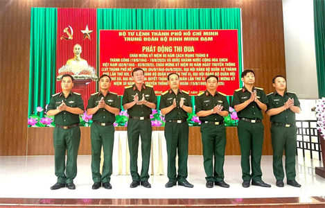 Trung đoàn Minh Đạm tổ chức Lễ phát động thi đua chào mừng kỷ niệm 80 năm Cách mạng Tháng Tám thành công và Quốc khánh nước Cộng hòa XHCN Việt Nam