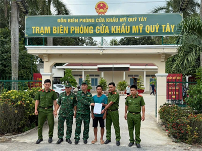 Đồn Biên phòng cửa khẩu Mỹ Quý Tây bắt giữ đối tượng truy nã trốn sang Campuchia