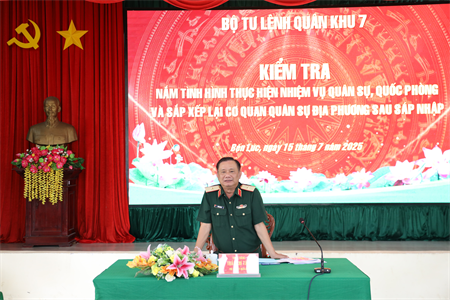 Thiếu tướng Trần Chí Tâm kiểm tra, nắm tình hình thực hiện nhiệm vụ quân sự, quốc phòng tại các Ban chỉ huy Phòng thủ khu vực, Bộ CHQS tỉnh Tây Ninh