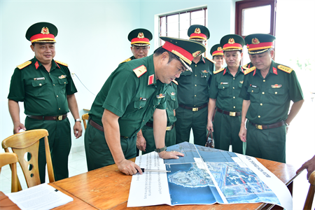 Thiếu tướng Lê Xuân Thế kiểm tra, nắm tình hình kết quả thực hiện nhiệm vụ quân sự, quốc phòng tại các Ban Chỉ huy Phòng thủ Khu vực thuộc Bộ CHQS tỉnh Lâm Đồng