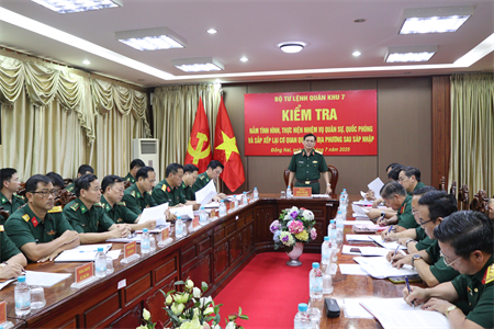 Thiếu tướng Đặng Văn Lẫm, Phó Tư lệnh Quân khu kiểm tra tình hình thực hiện nhiệm vụ quân sự, quốc phòng Ban Chỉ huy Phòng thủ khu vực thuộc Bộ CHQS tỉnh Đồng Nai