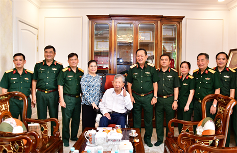 Thượng tướng Võ Minh Lương thăm các đồng chí nguyên Thủ trưởng Bộ Quốc phòng