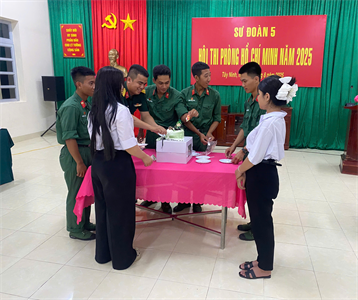 Sư đoàn 5 chấm thi Phòng Hồ Chí Minh năm 2025