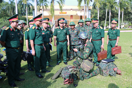 Quân khu 7 kiểm tra sẵn sàng chiến đấu tại Sư đoàn 309
