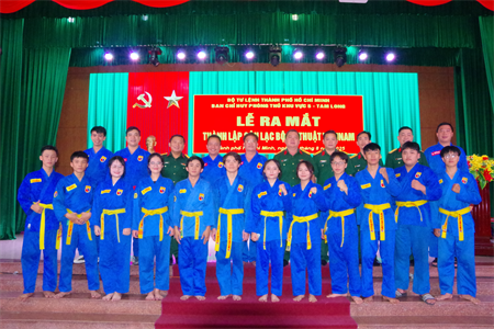 Ra mắt Câu lạc bộ võ thuật Ban Chỉ huy Phòng thủ Khu vực 5 - Tam Long