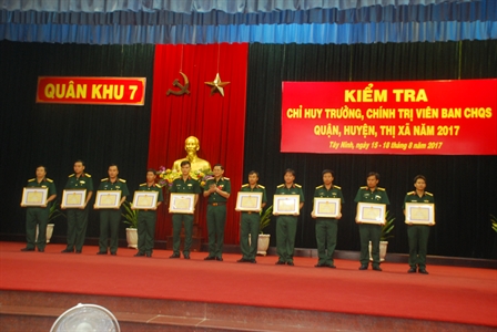 Đợt sát hạch chỉ huy trưởng, chính trị viên ban chỉ huy quân sự quận, huyện, thị xã năm 2017 thành công tốt đẹp