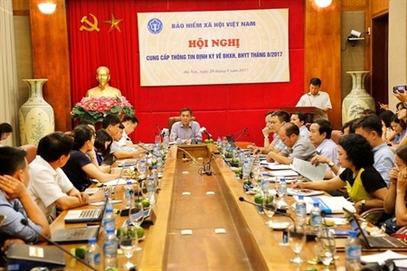 Cấp mã số BHXH mới: Người dân được lợi gì?